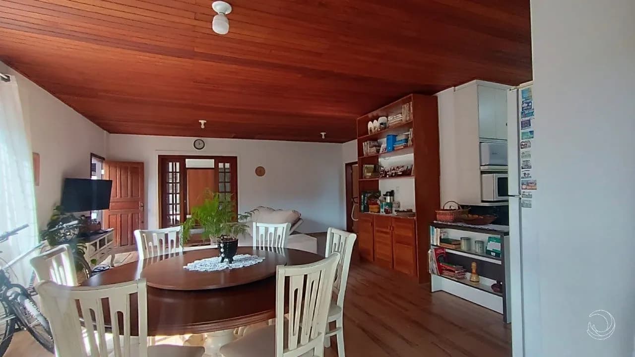 Casa para venda com 3 dormitórios em Cachoeira Do Bom Jesus com 148 m² — foto 2