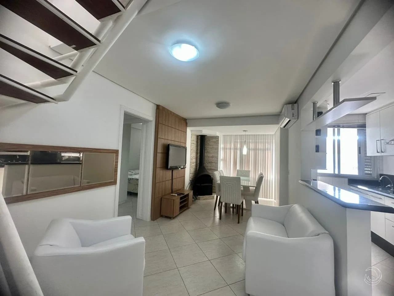 Apartamento duplex para venda com 3 dormitórios em Jurerê Internacional com 113 m² — foto principal