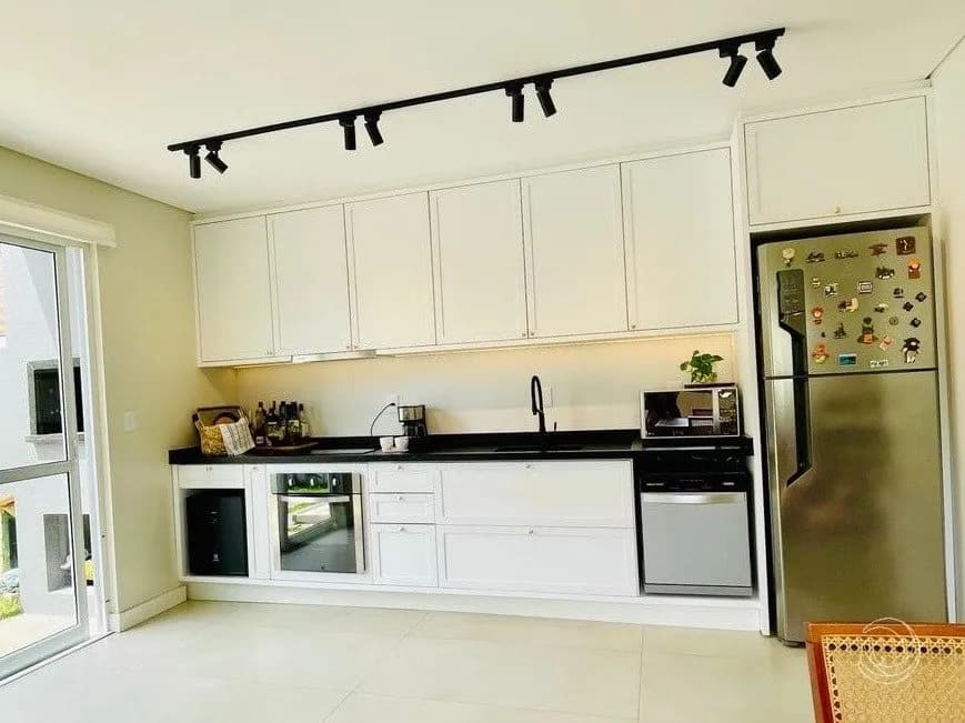 Casa para venda com 3 dormitórios em Campeche com 157 m² — foto 2