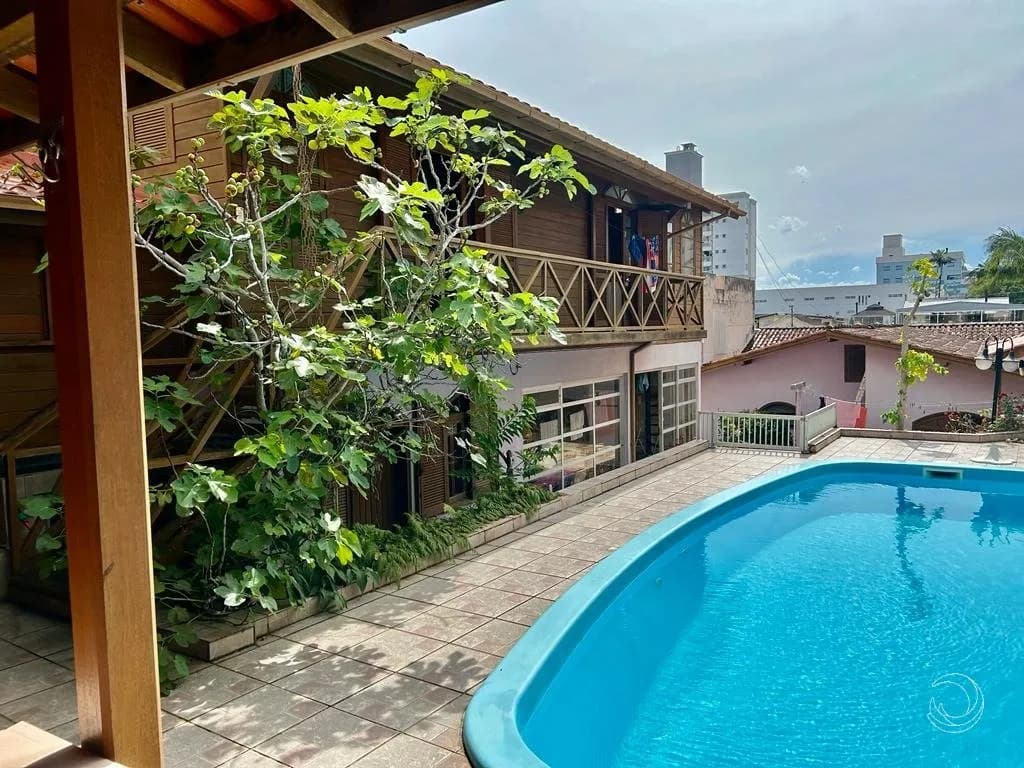 Casa para venda com 4 dormitórios em Capoeiras com 280 m² — foto principal