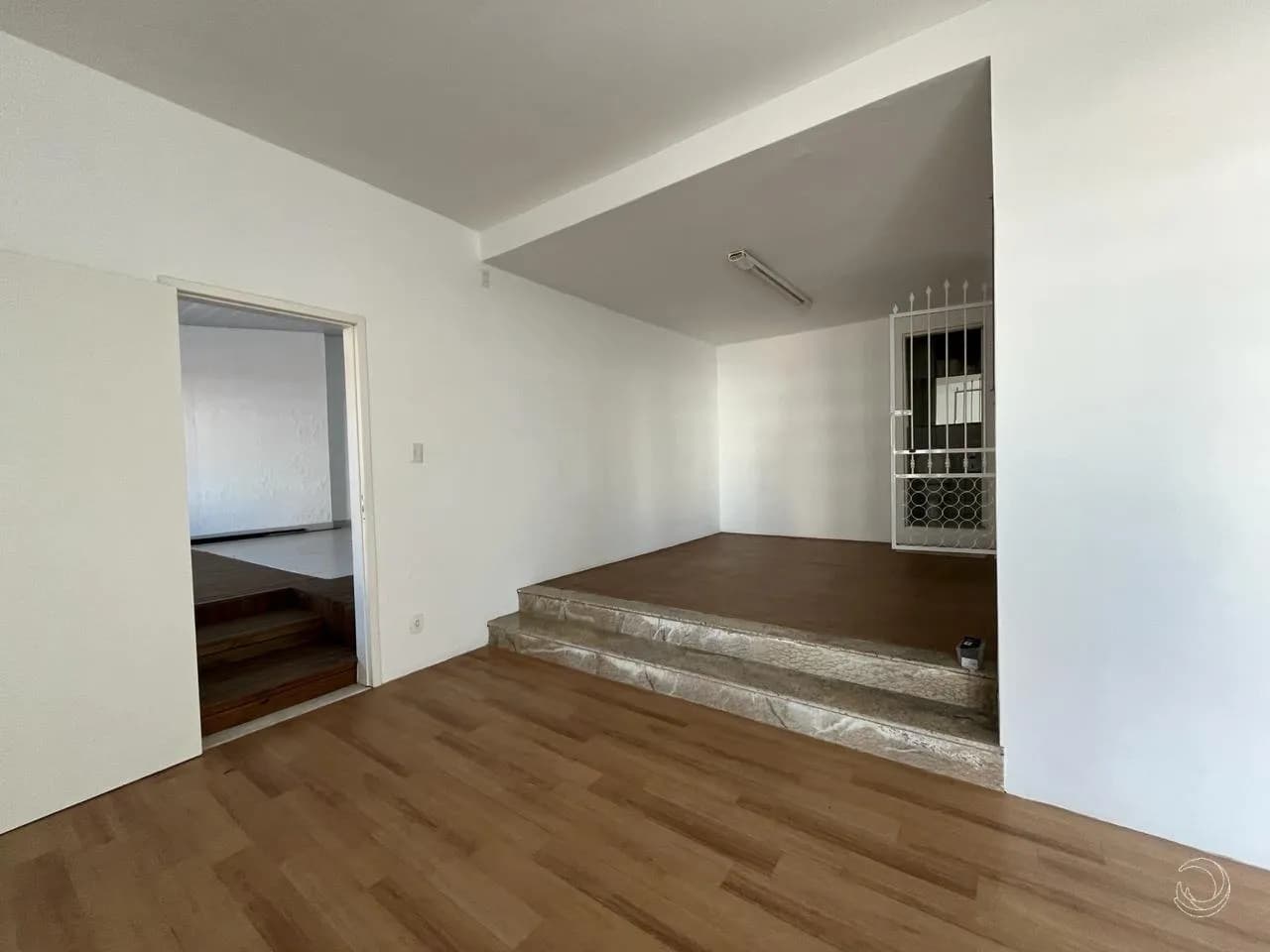 Casa para venda com 3 dormitórios em Centro com 280 m² — foto 2