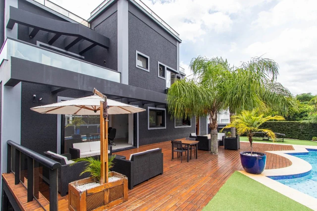 Casa para venda com 5 dormitórios em Jurerê Internacional com 620 m² — foto principal
