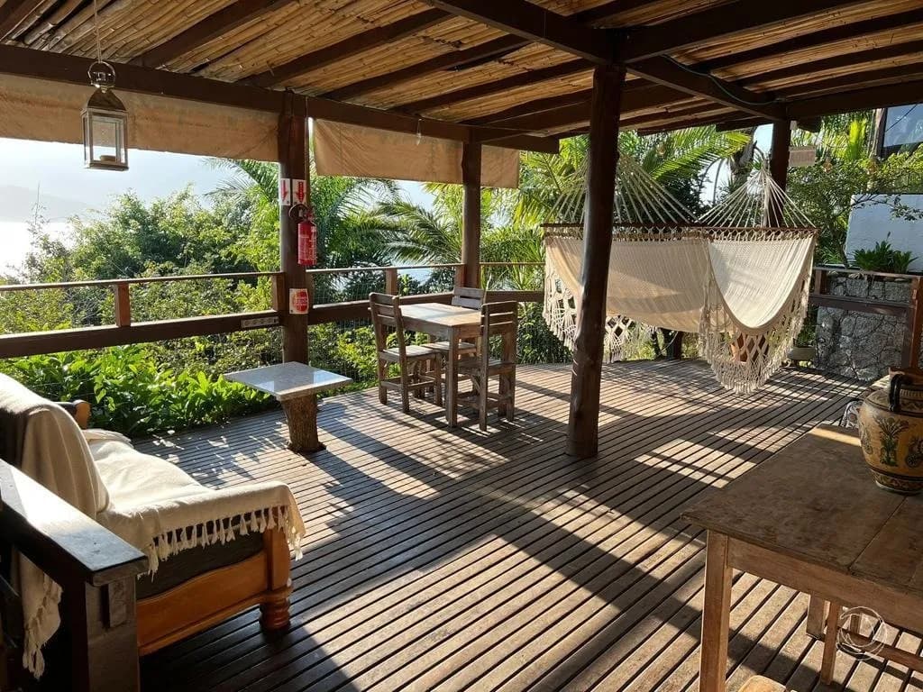 Hotel/pousada para venda em Praia Mole com 2640 m²