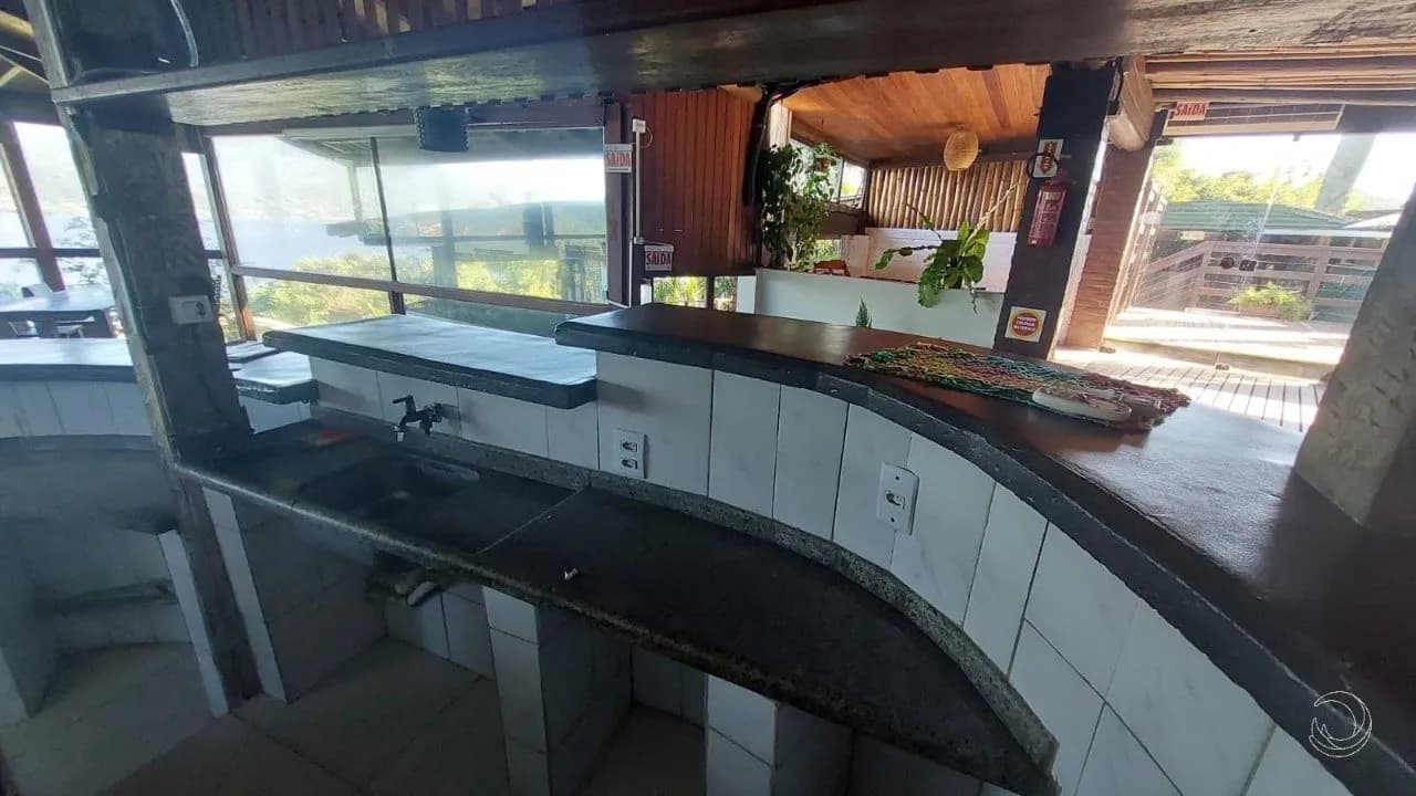 Hotel/pousada para venda em Praia Mole com 2640 m² — foto 2