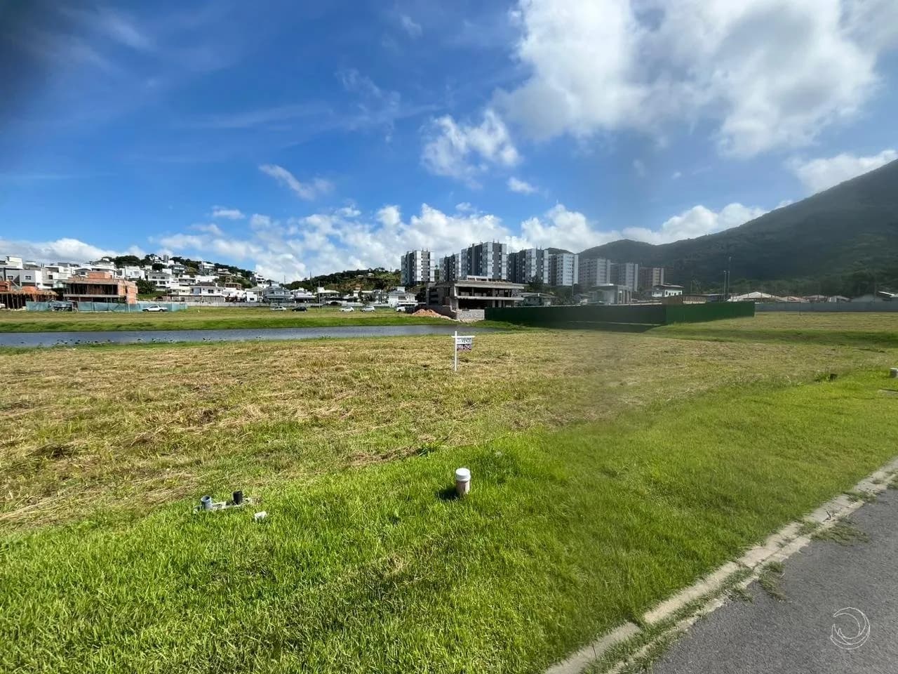 Terreno para venda em Pedra Branca com 300 m² — foto principal