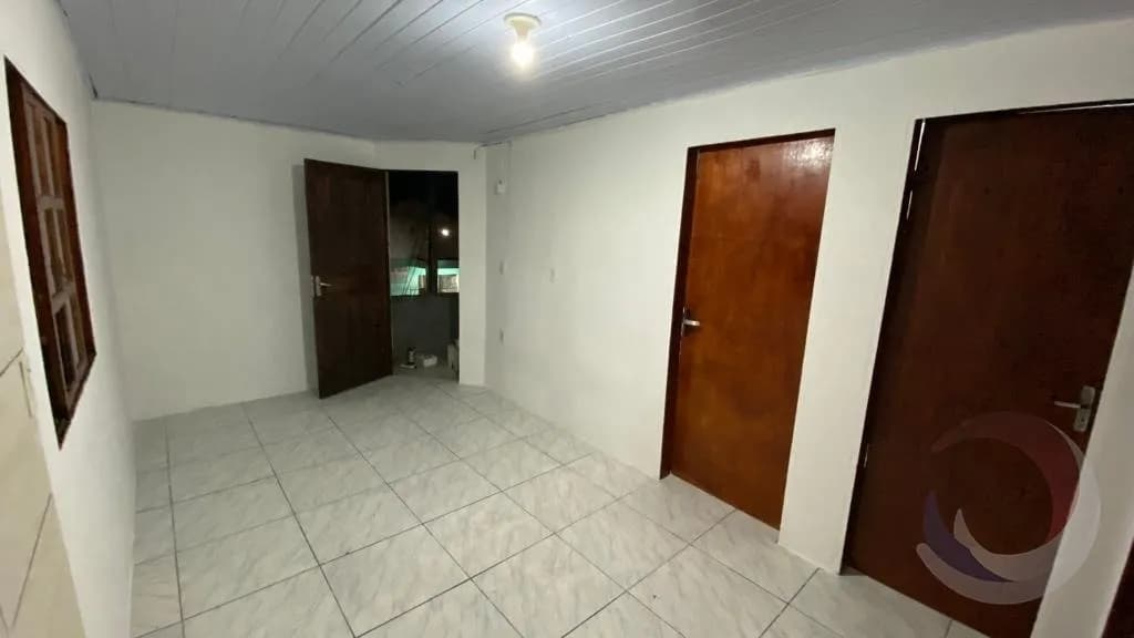 Casa para venda com 8 dormitórios em Serraria com 98 m²