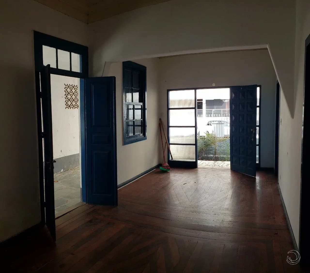 Casa para venda com 3 dormitórios em Balneário com 455 m²