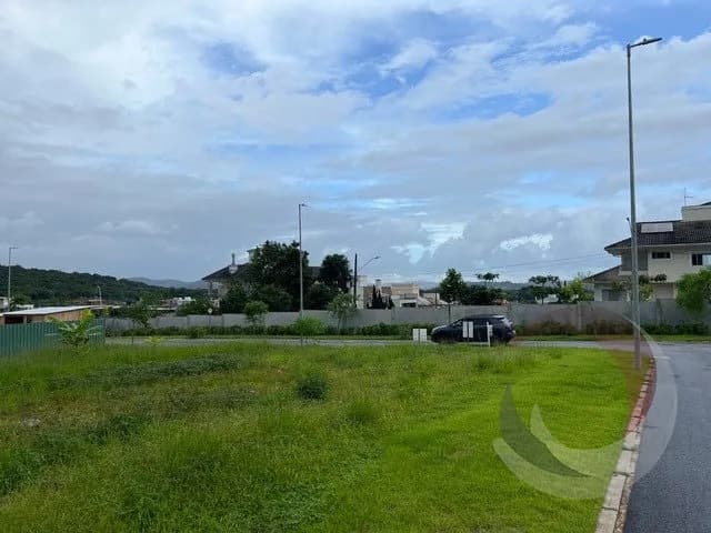 Terreno para venda em Pedra Branca com 375 m²
