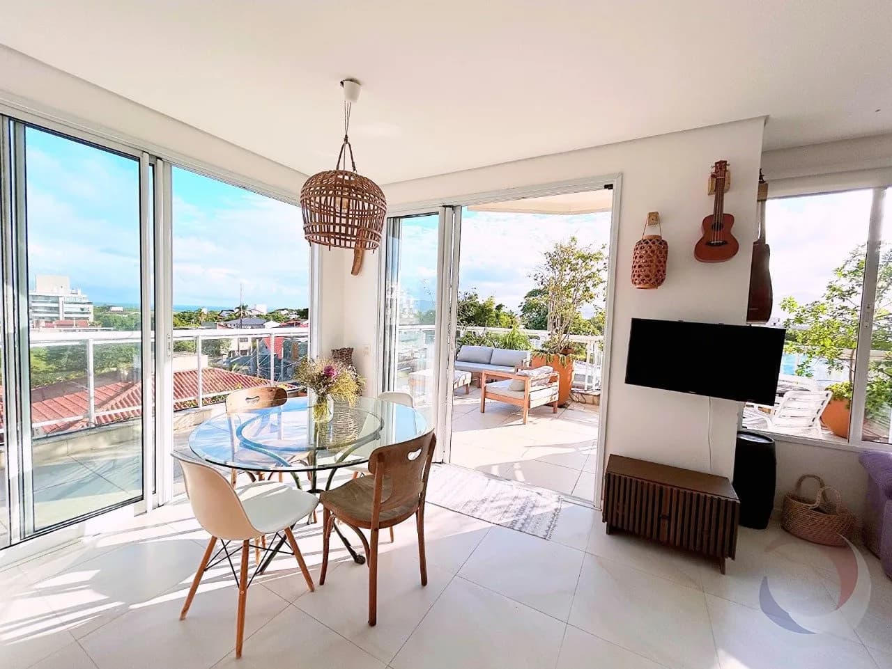 Cobertura para venda com 2 dormitórios em Campeche com 156 m² — foto principal