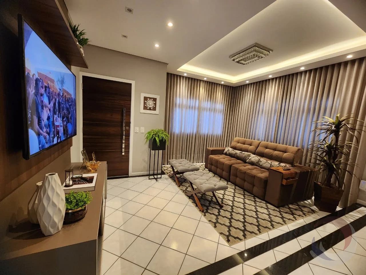 Casa para venda com 3 dormitórios em Centro com 207 m² — foto principal