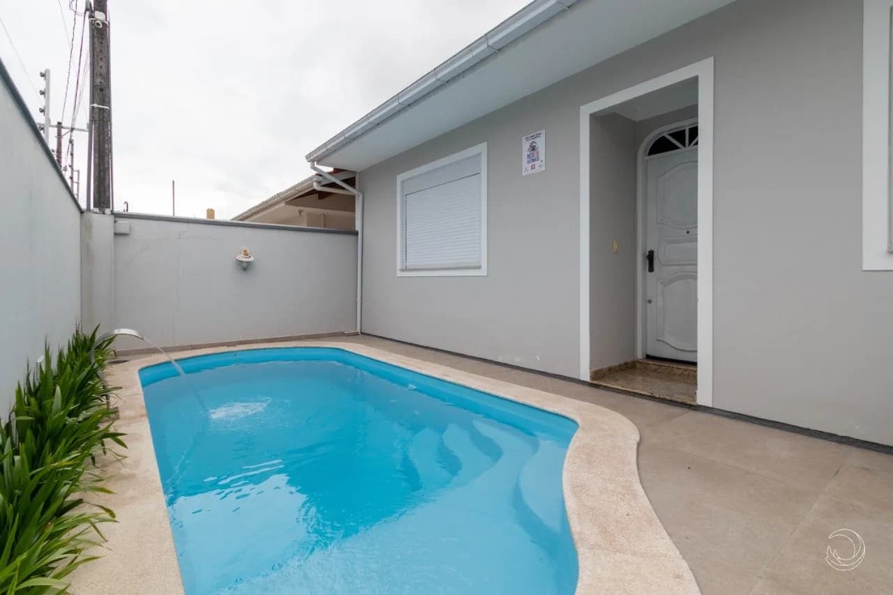 Casa para venda com 3 dormitórios em Barreiros com 124 m²