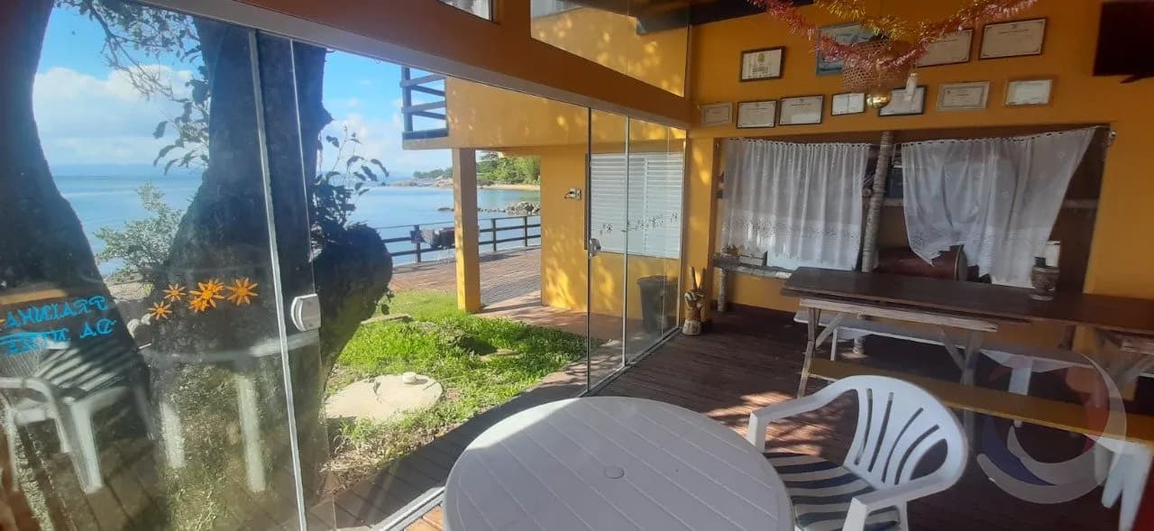 Hotel/pousada para venda em Ribeirão da Ilha com 280 m²