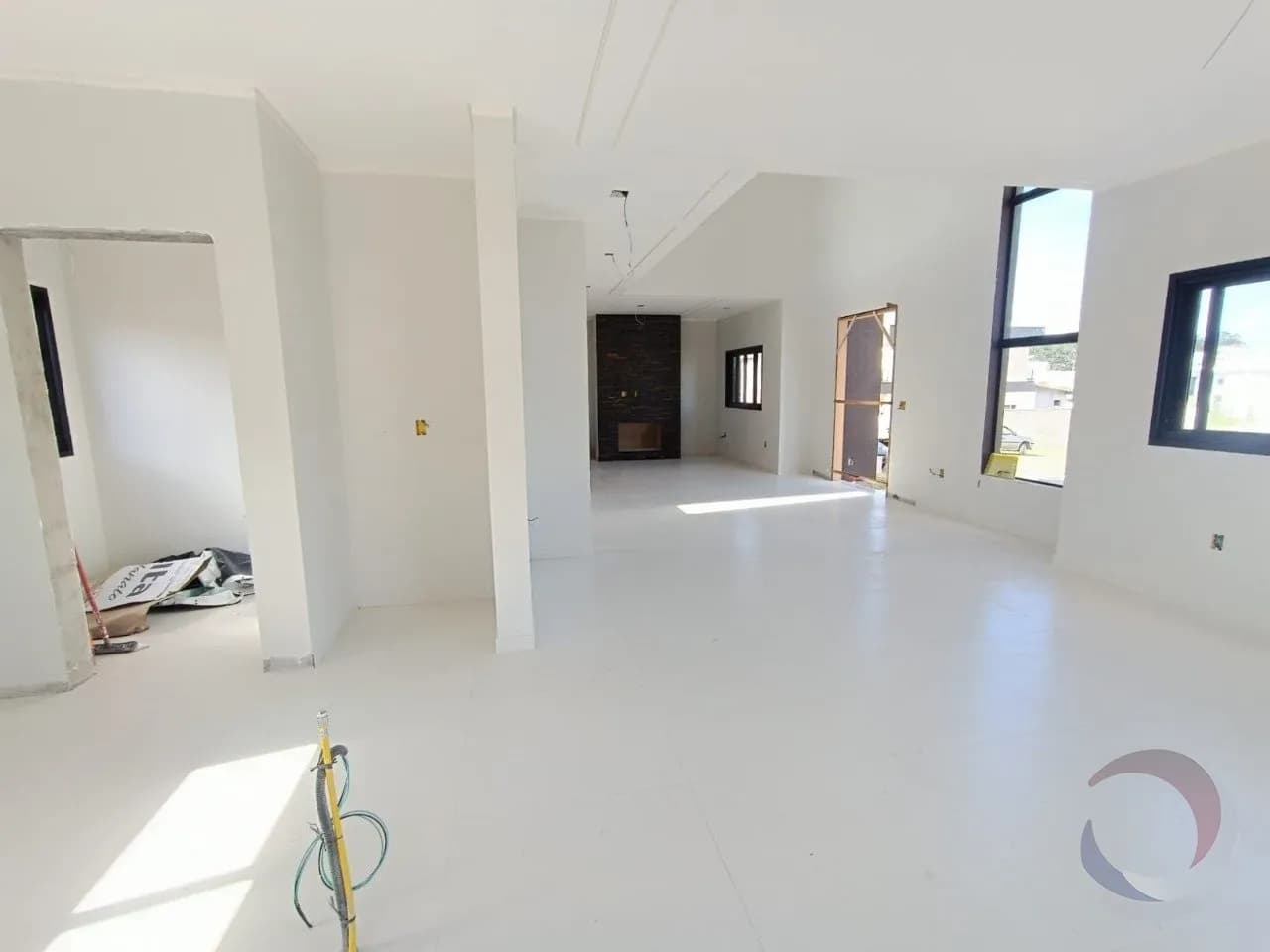 Casa para venda com 4 dormitórios em São João do Rio Vermelho com 244 m² — foto 2