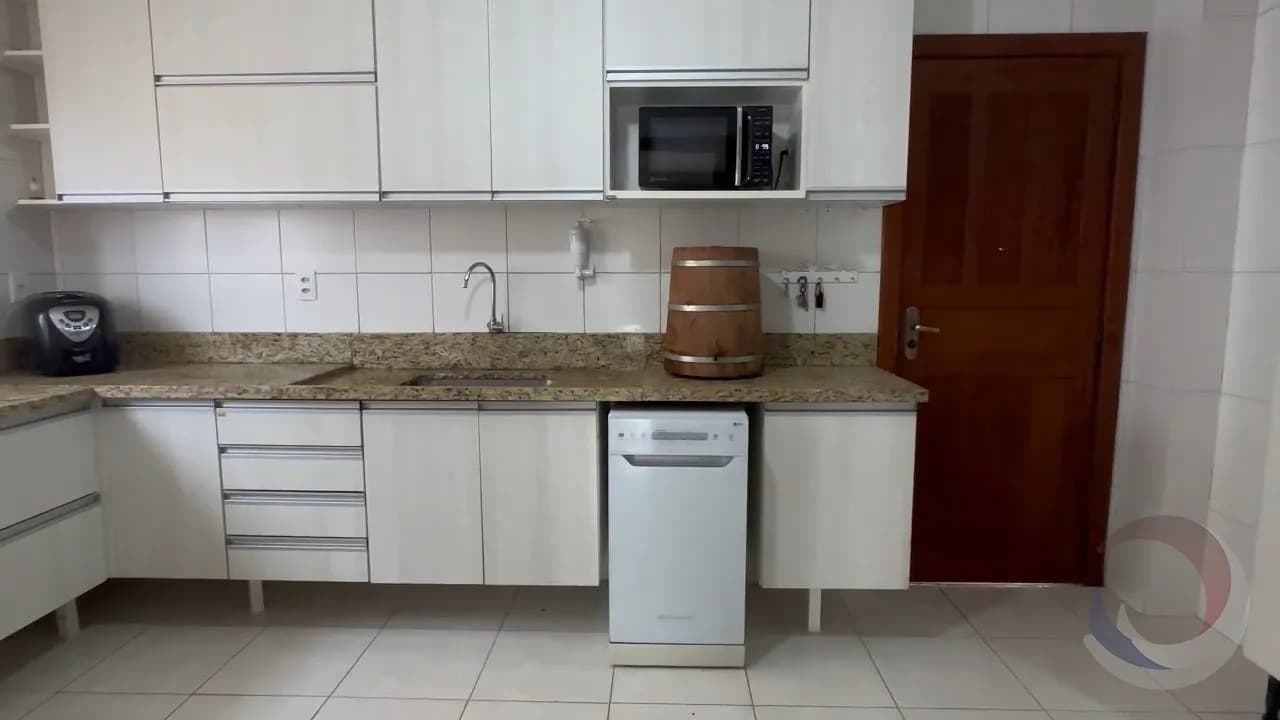 Casa para venda com 5 dormitórios em Vargem Grande com 290 m² — foto 2