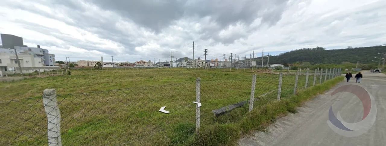 Terreno para venda em Ingleses Do Rio Vermelho com 1058 m² — foto principal