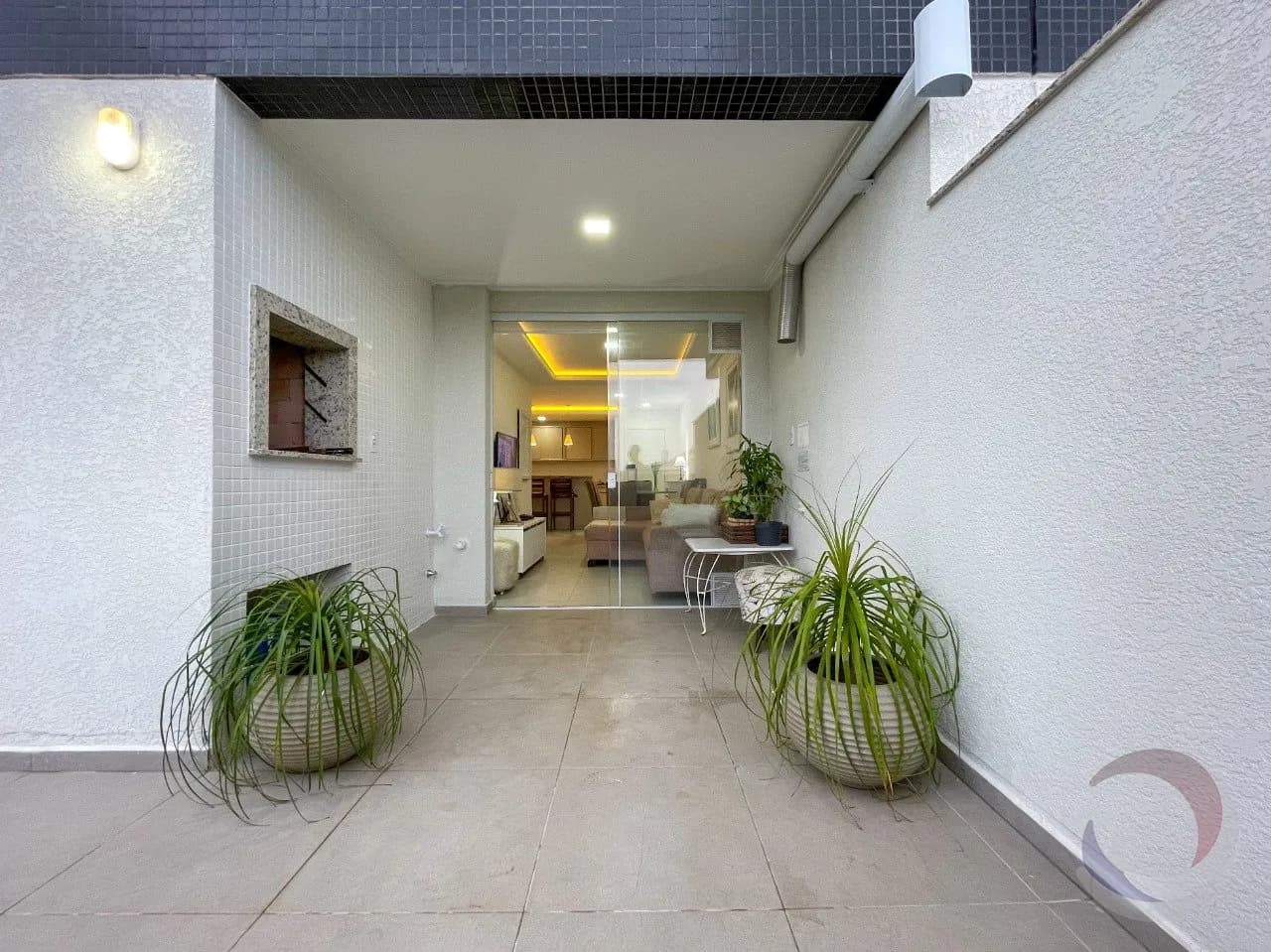 Apartamento para venda com 2 dormitórios em Ingleses Do Rio Vermelho com 105 m² — foto 2