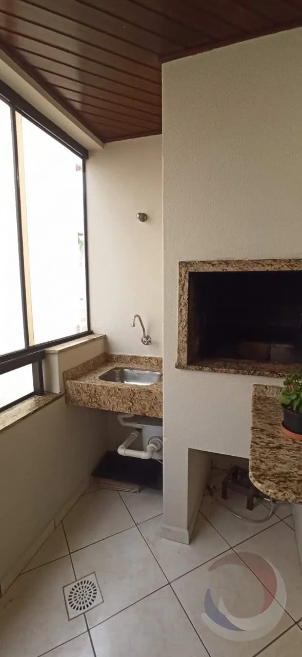 Apartamento para venda com 3 dormitórios em Abraão com 98 m² — foto 2