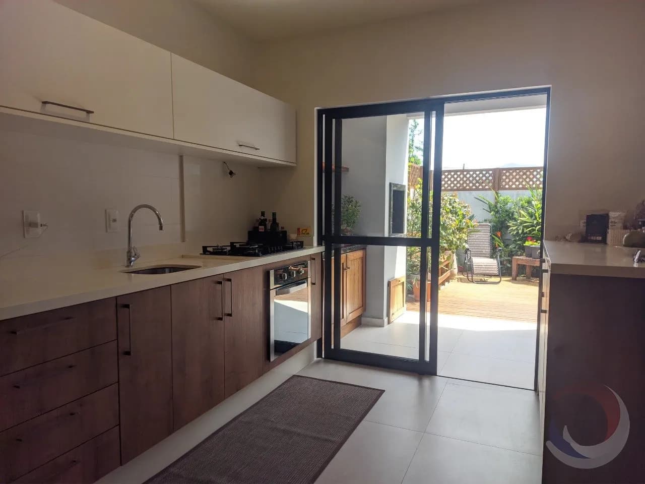 Casa para venda com 3 dormitórios em Campeche com 124 m² — foto principal