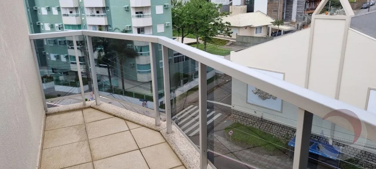 Cobertura para venda com 3 dormitórios em Coqueiros com 219 m² — foto 5