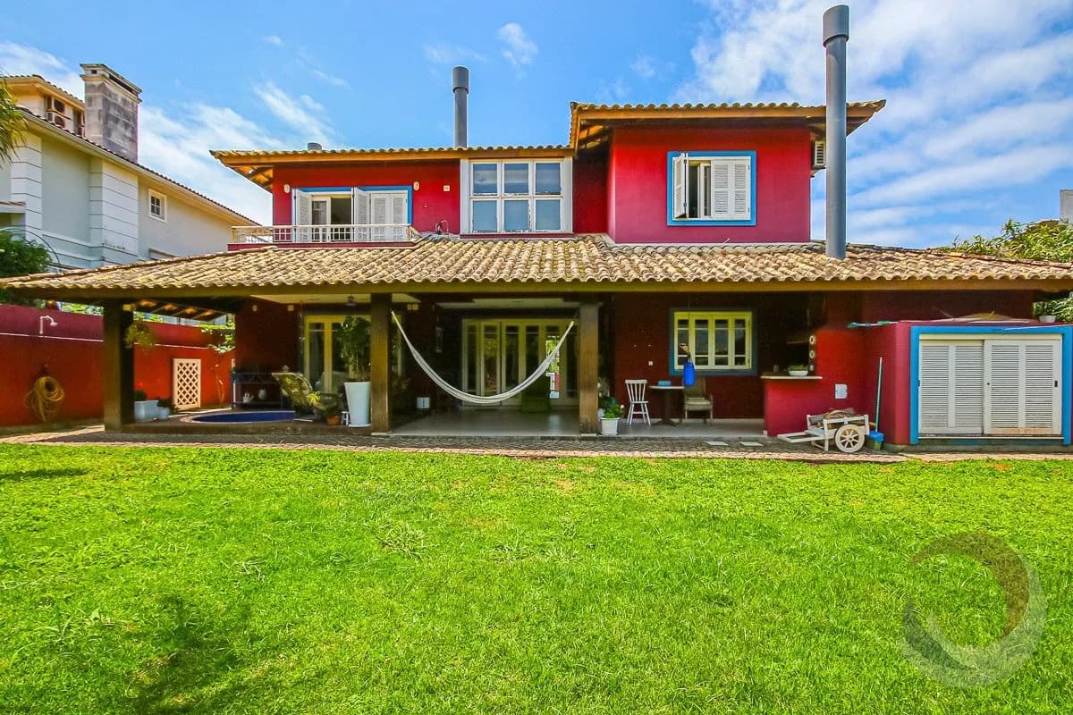 Casa para venda com 5 dormitórios em Lagoa Da Conceição com 378 m² — foto principal