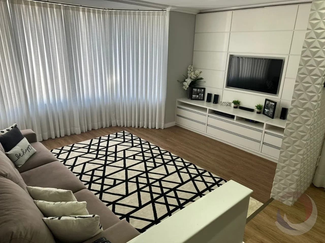 Casa para venda com 3 dormitórios em Agronômica com 292 m² — foto principal