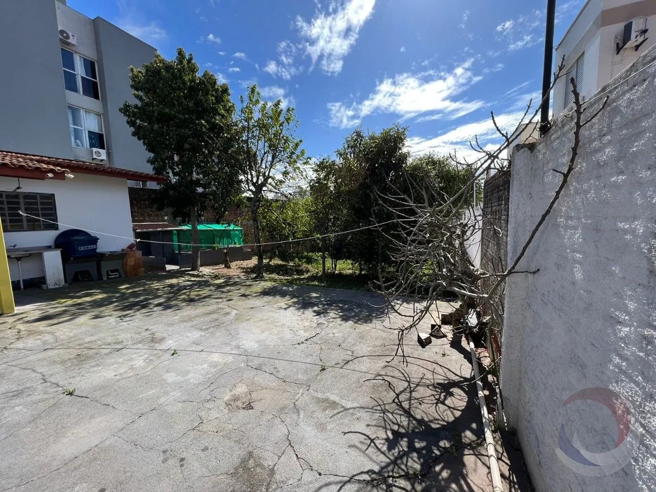 Casa para venda com 3 dormitórios em Coqueiros com 169 m² — foto 2