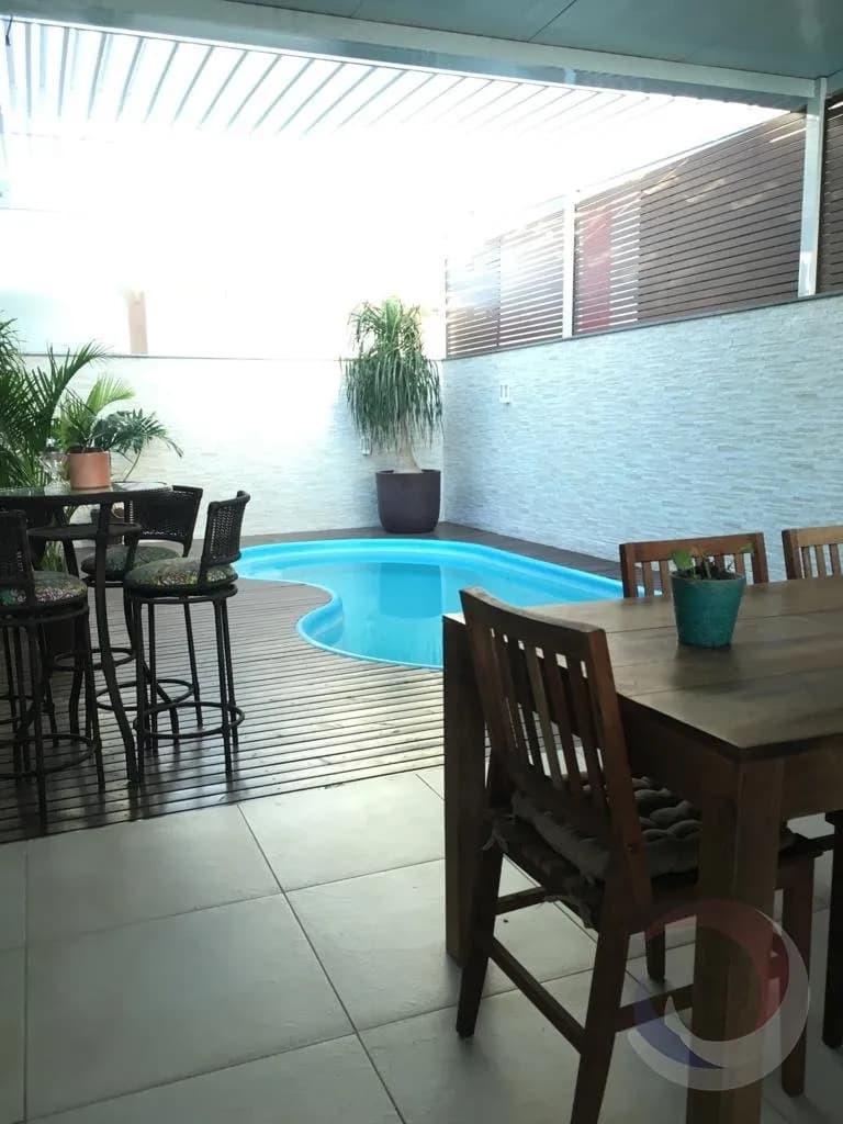 Casa para venda com 3 dormitórios em Pedra Branca com 240 m² — foto 4