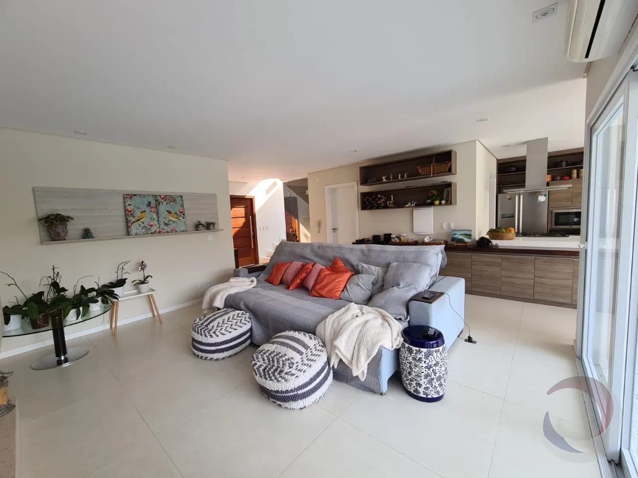 Casa para venda com 4 dormitórios em Rio Tavares com 303 m² — foto principal