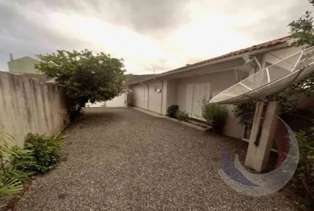 Casa para venda com 4 dormitórios em Barra Da Lagoa com 120 m² — foto 4