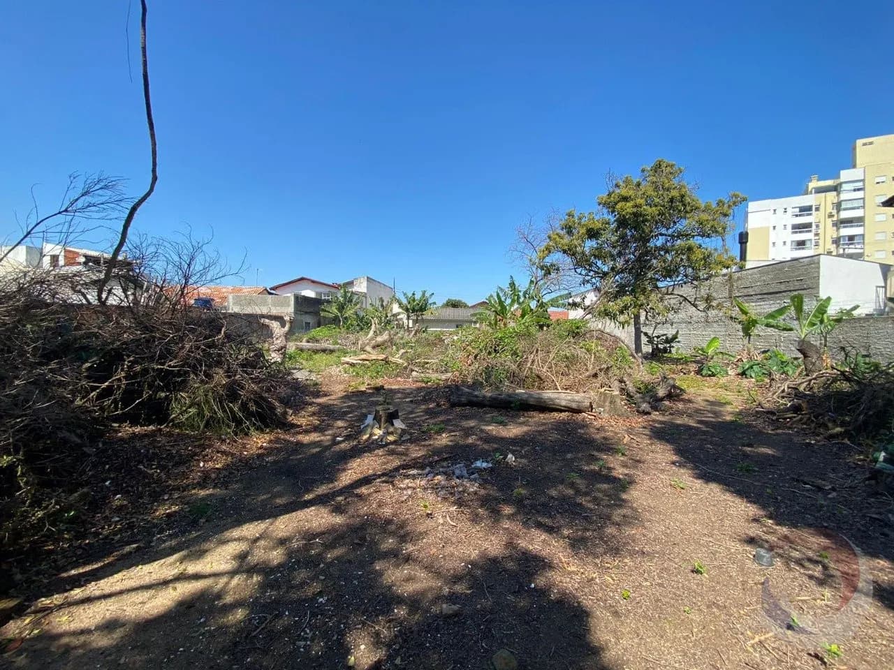 Terreno para venda em Saco Dos Limões com 1455 m² — foto principal