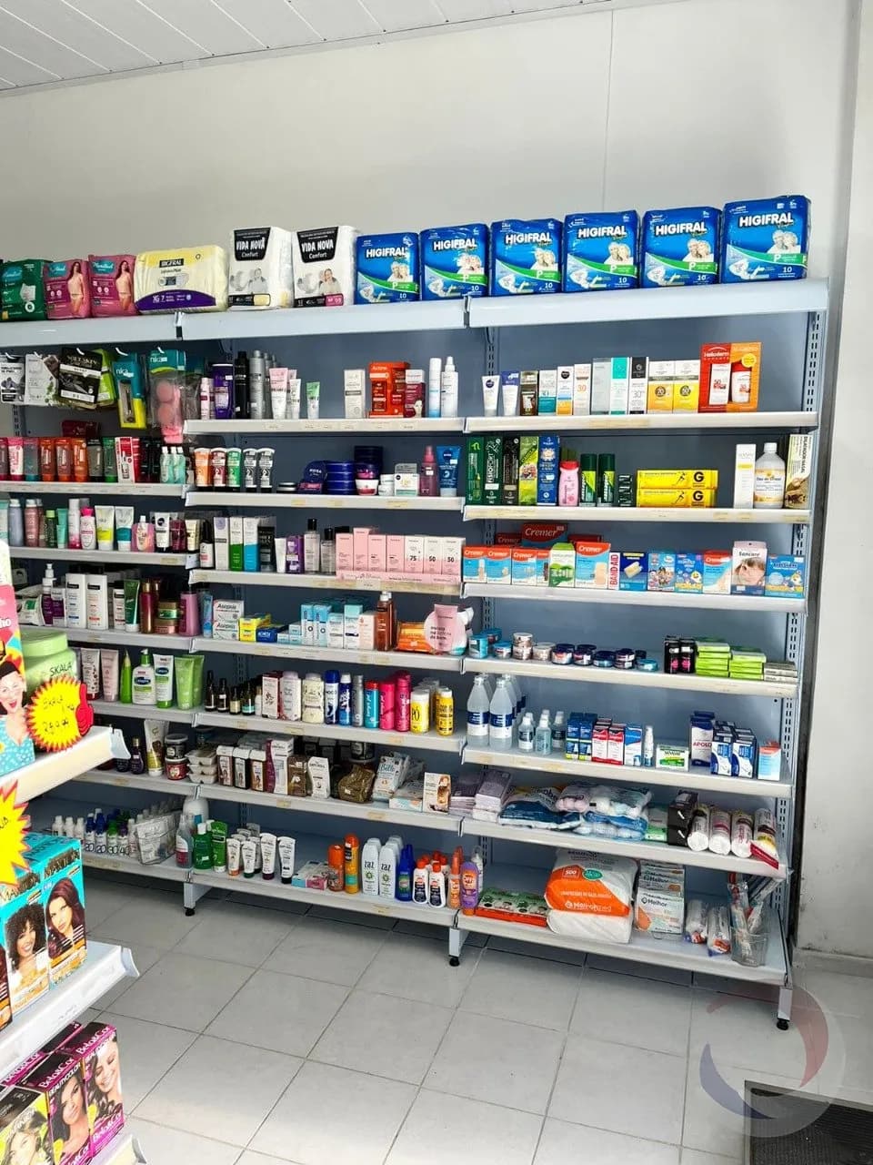 Sala comercial para venda em Carvoeira com 47 m² — foto principal