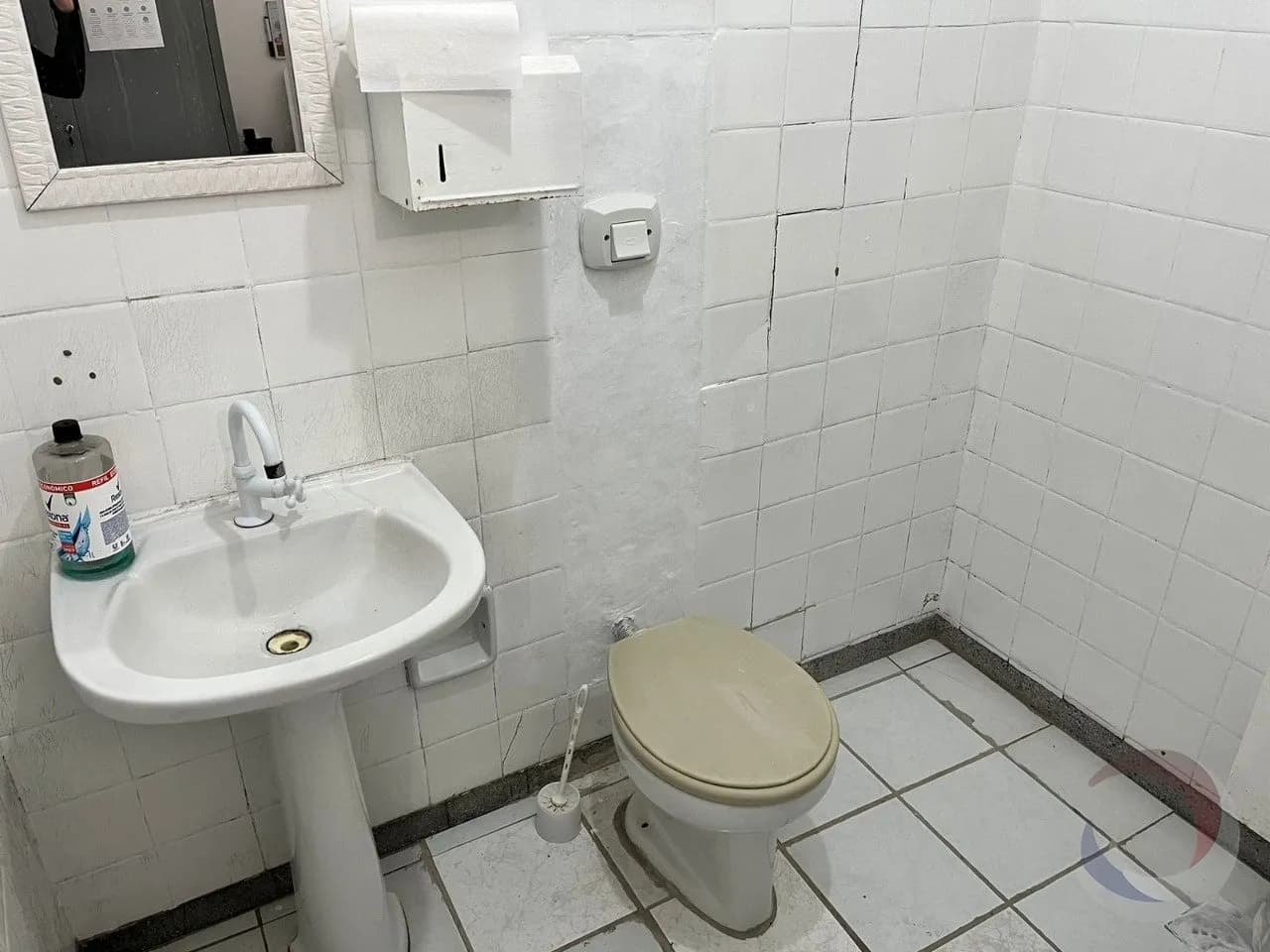 Sala comercial para venda em Carvoeira com 47 m² — foto 4