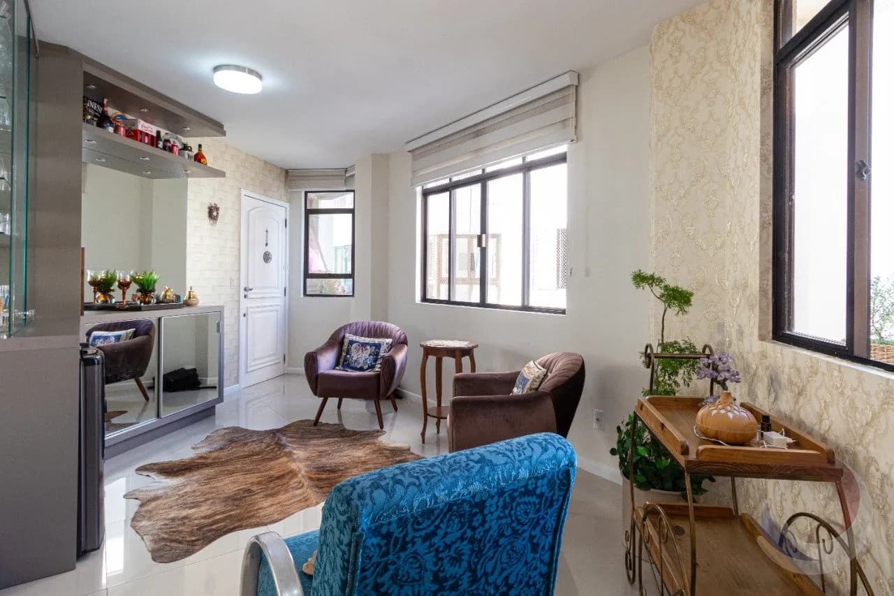 Apartamento para venda com 3 dormitórios em Beira Mar Norte com 128 m² — foto 2