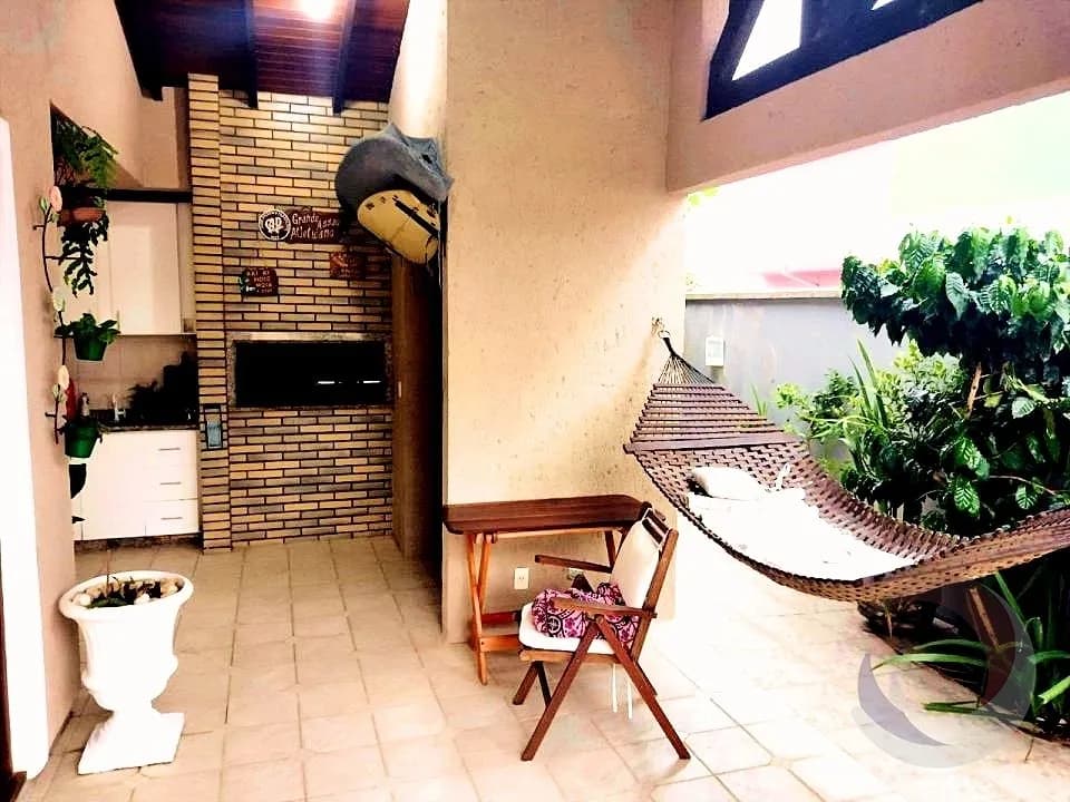 Casa para venda com 5 dormitórios em Campeche com 305 m² — foto 5