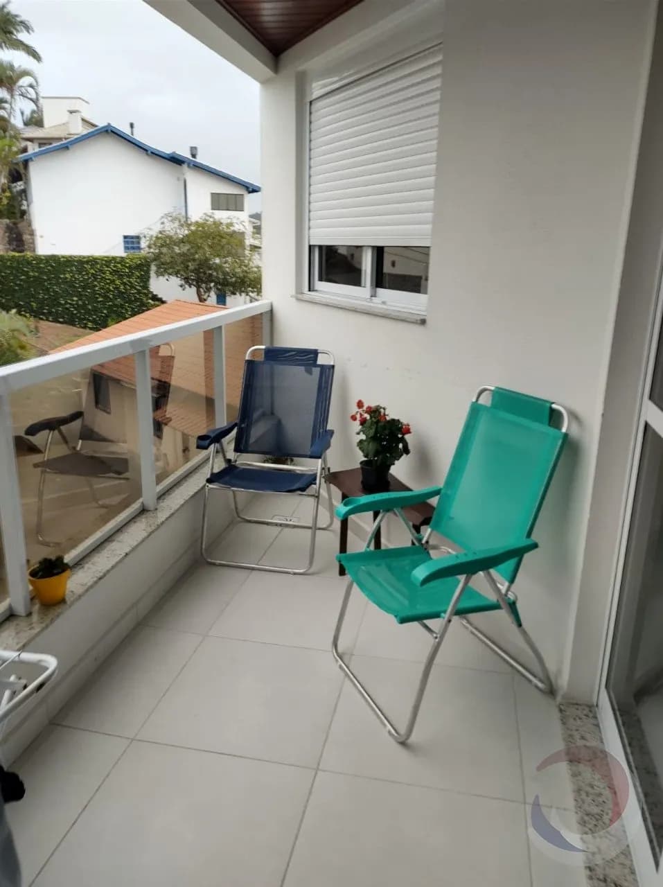 Apartamento para venda com 2 dormitórios em Carvoeira com 65 m² — foto 2