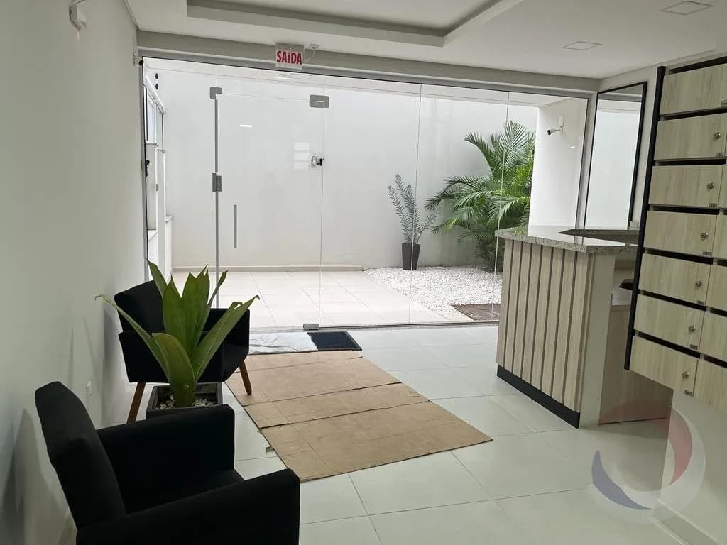 Apartamento para venda com 2 dormitórios em Carvoeira com 65 m² — foto 3
