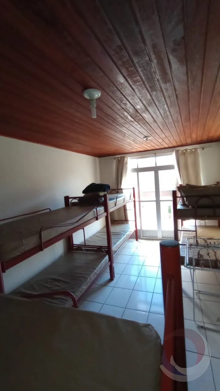 Casa para venda com 4 dormitórios em Centro com 225 m² — foto 4
