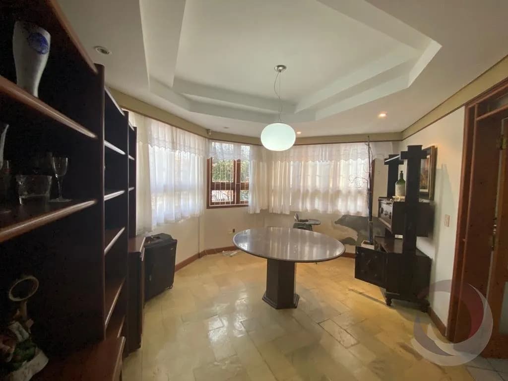 Casa para venda com 6 dormitórios em Santa Mônica com 150 m² — foto 4