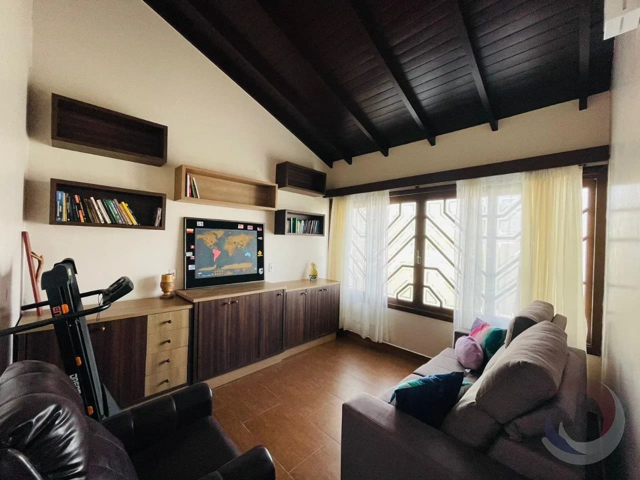 Casa para venda com 4 dormitórios em Pantanal com 148 m²
