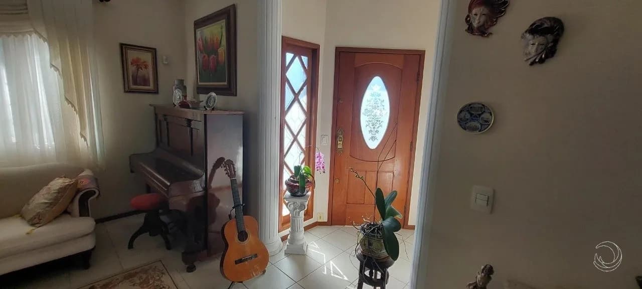 Casa para venda com 5 dormitórios em Coqueiros com 249 m² — foto 4