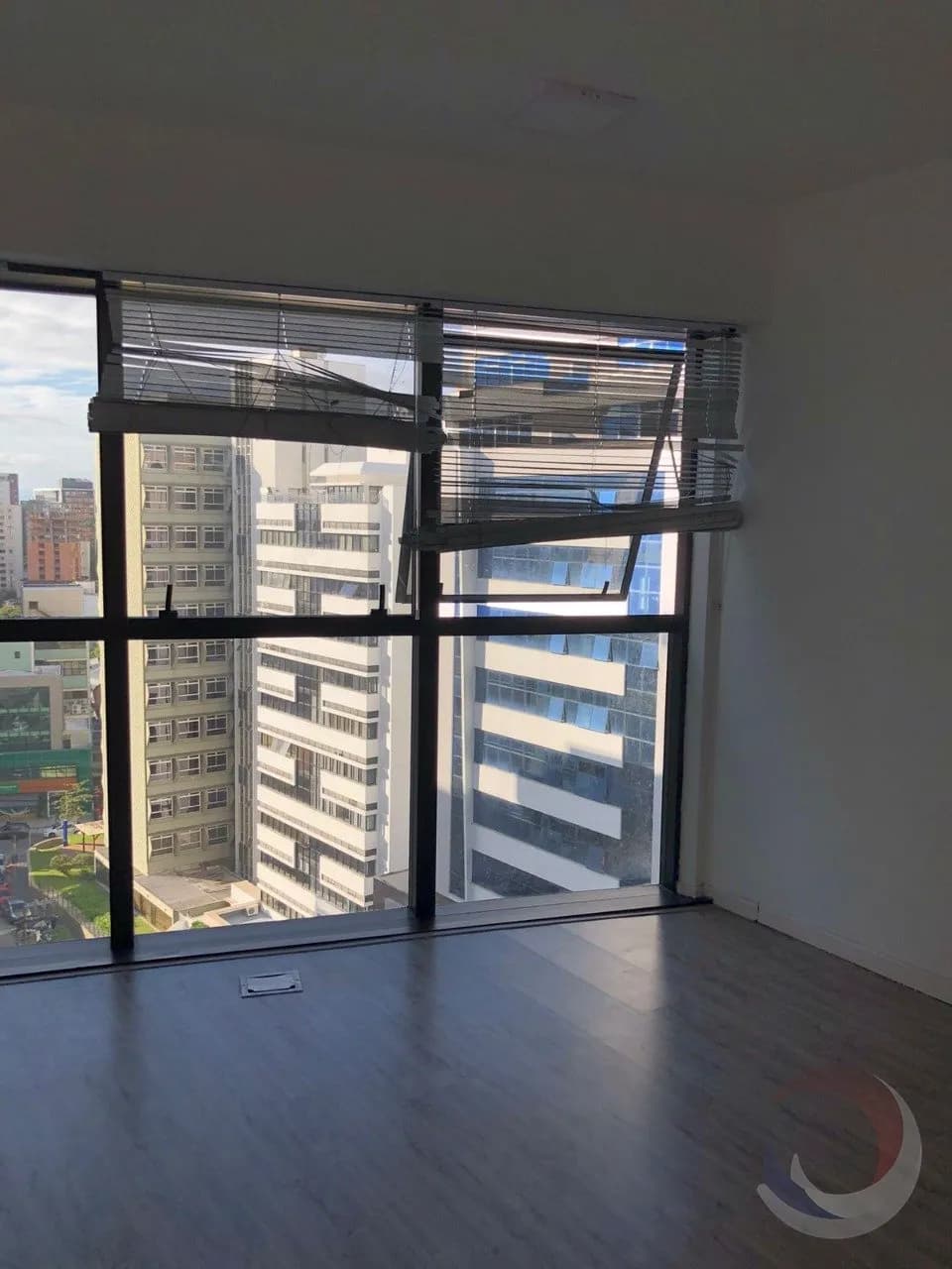 Sala comercial para venda em Centro com 32 m² — foto 4