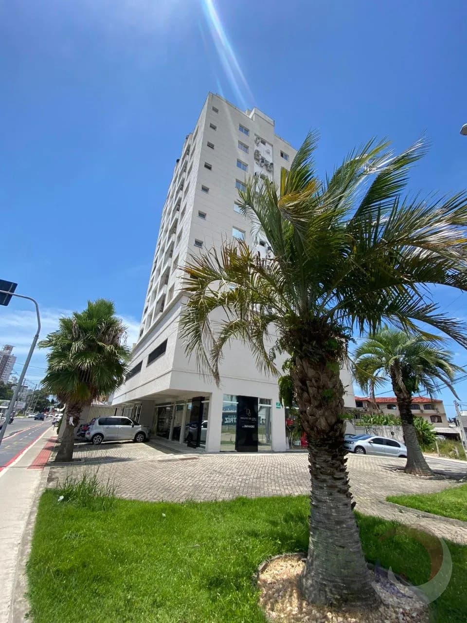 Apartamento para venda com 2 dormitórios em Centro com 58 m² — foto 2