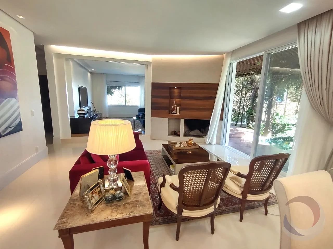 Casa para venda com 4 dormitórios em Cacupé com 656 m² — foto 2