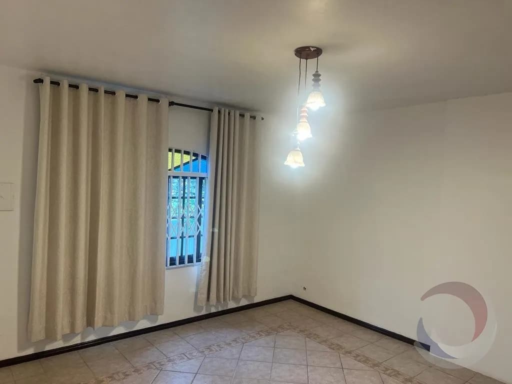 Casa para venda com 5 dormitórios em Pantanal com 360 m² — foto 5