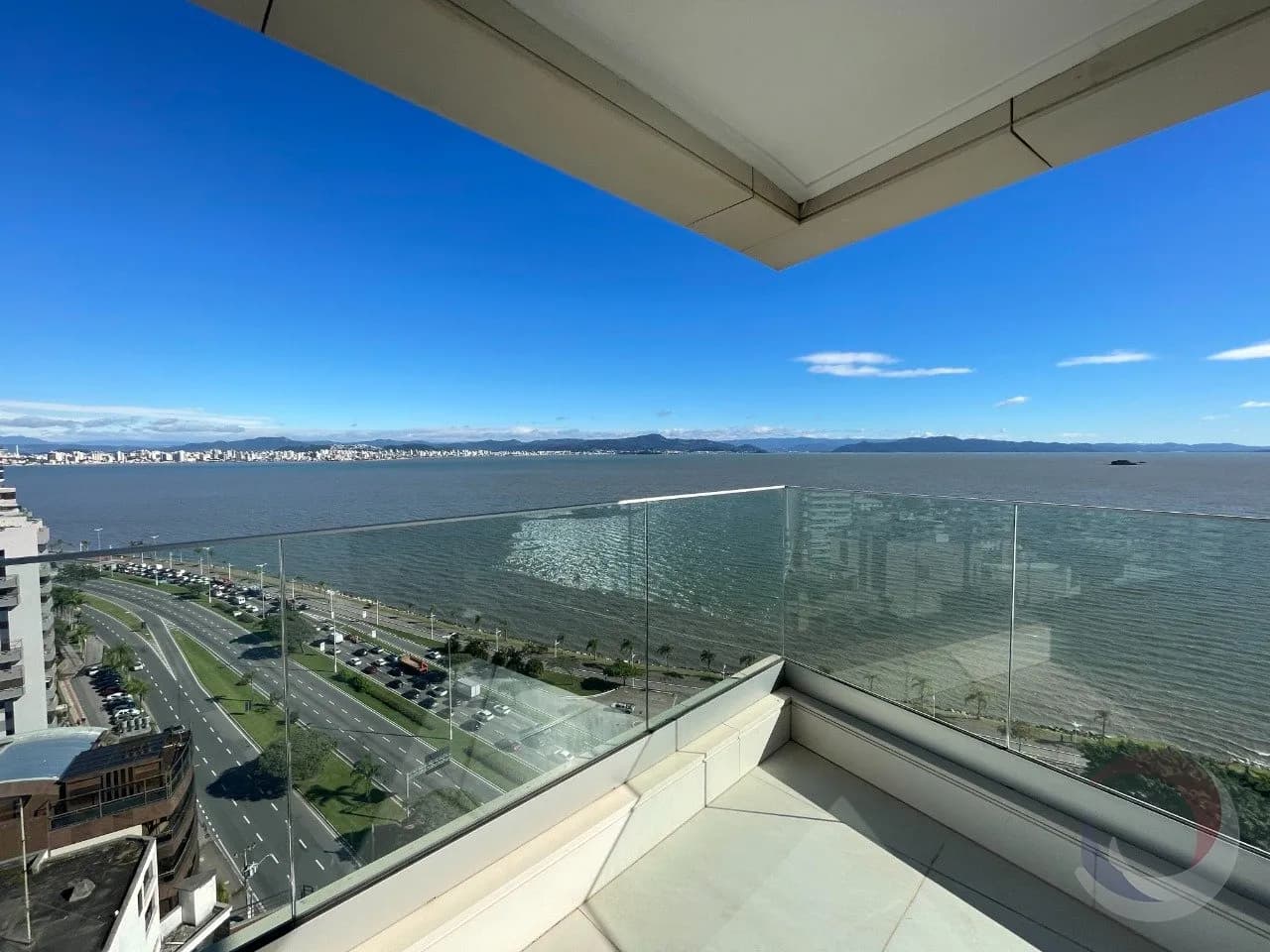 Apartamento para venda com 3 dormitórios em Beira Mar Norte com 209 m² — foto 2