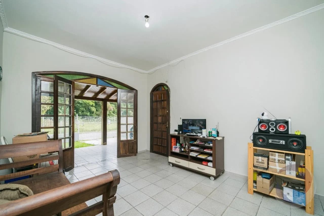 Casa para venda com 3 dormitórios em Carianos com 274 m² — foto 2