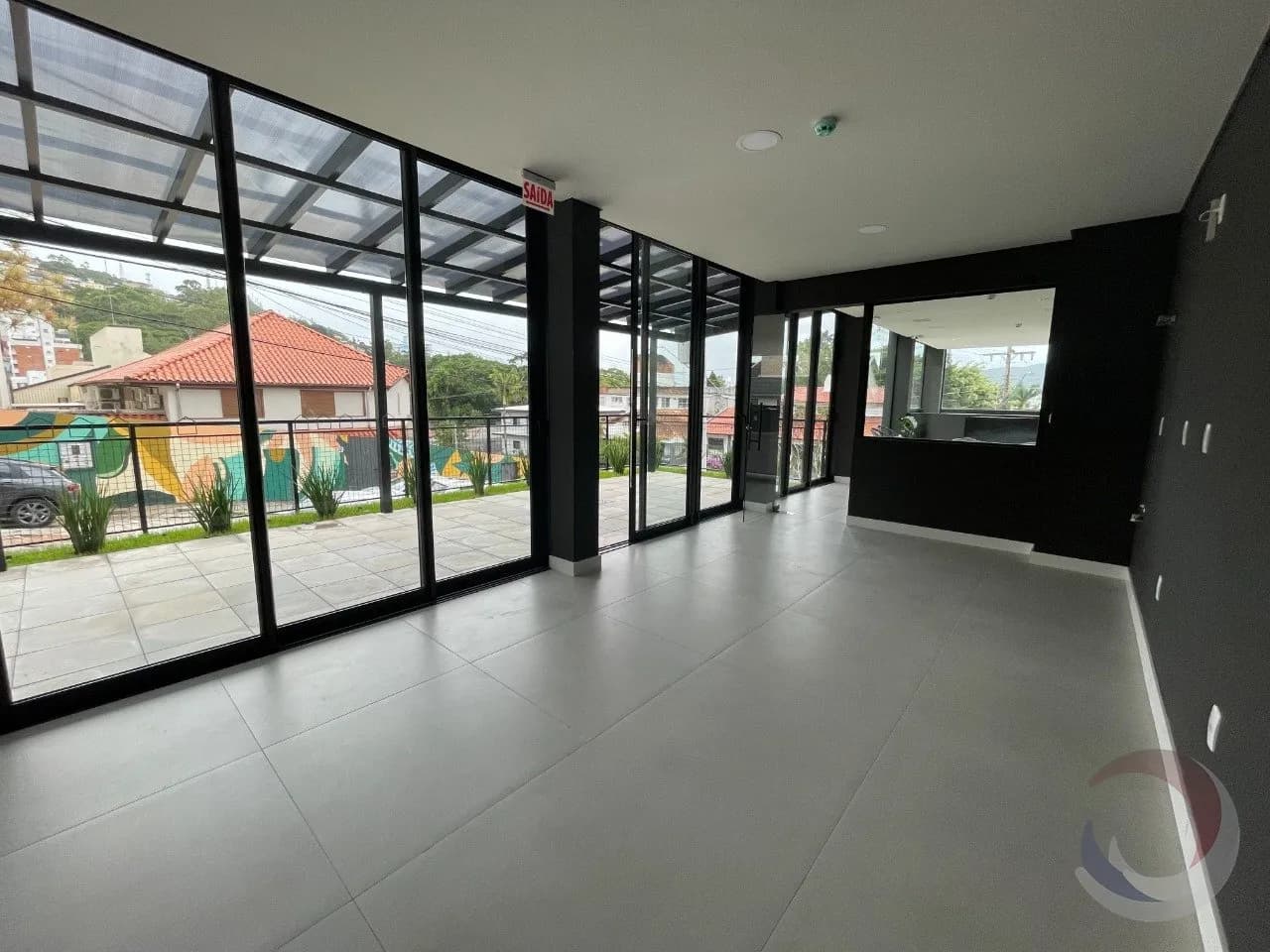 Loja para venda em Carvoeira com 30 m² — foto principal