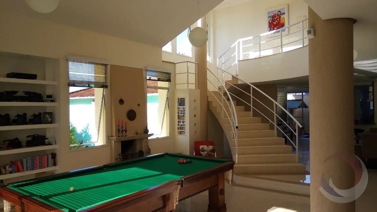 Casa para venda com 3 dormitórios em Capoeiras com 334 m²