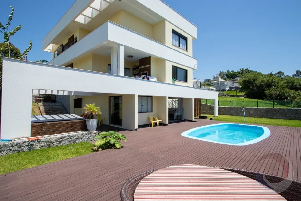 Casa para venda com 3 dormitórios em Pedra Branca com 460 m² — foto principal