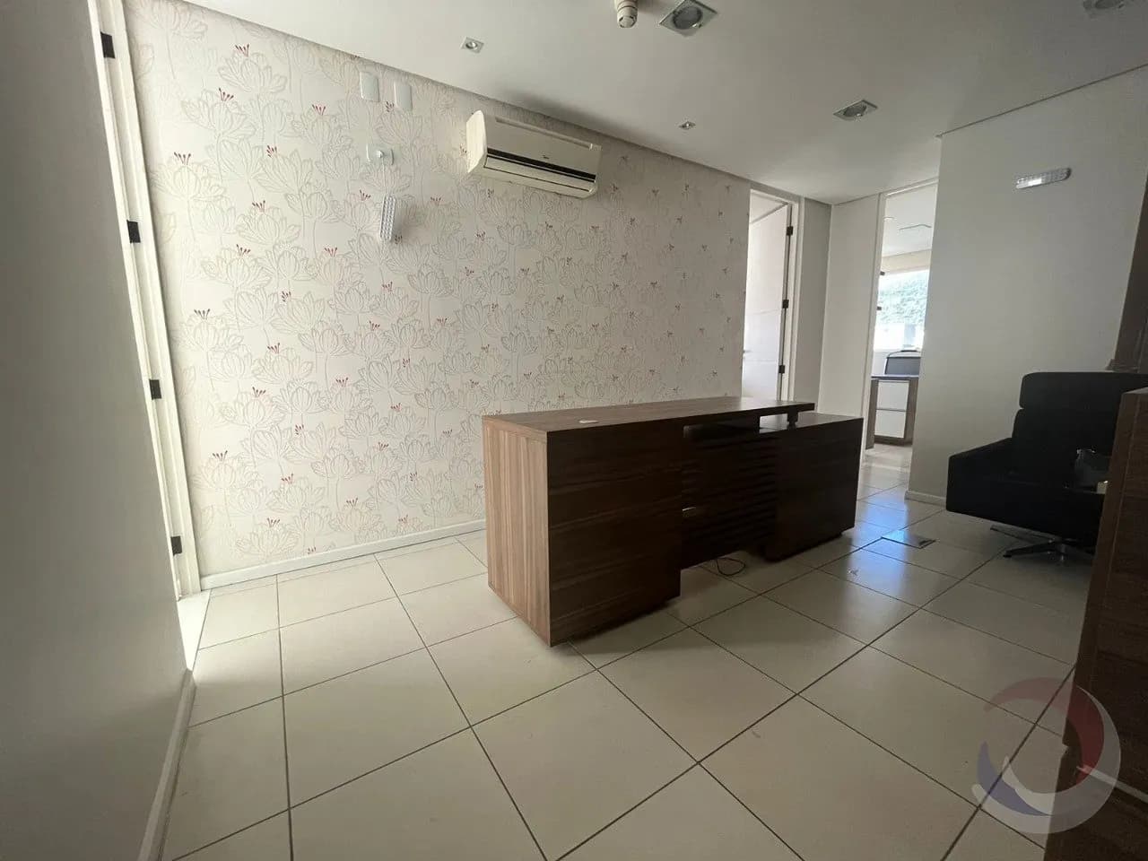 Sala comercial para venda em Centro com 92 m² — foto 2